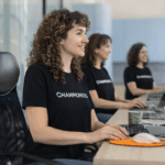 Argentina el hub estratégico de outsourcing tecnológico: equipo profesional trabajando en soluciones empresariales y transformación digital